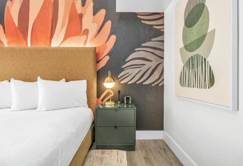 חדר דחוקס עם מיטת קינג, Nob Hill