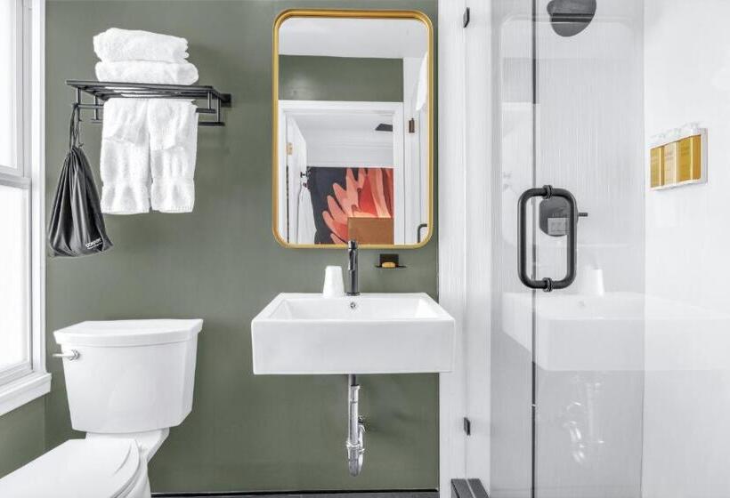 חדר דחוקס עם מיטת קינג, Nob Hill