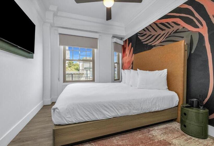 חדר דלוקס, Nob Hill