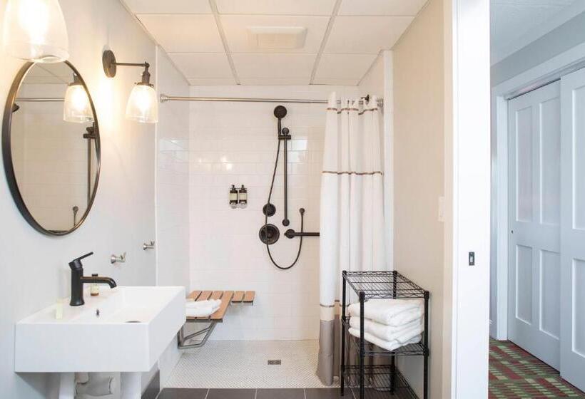 חדר סטנדרט, מיטת קינג, מותאם לאדם עם מוגבלויות, Ocean Gate Resort