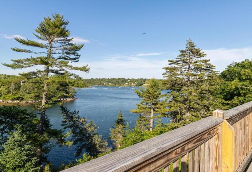 מיטת קינג בסוויטה, Ocean Gate Resort