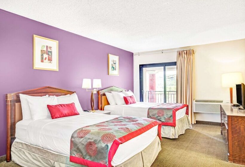 Номер Стандарт 2 Двуспальные Кровати, Ramada By Wyndham Rockaway