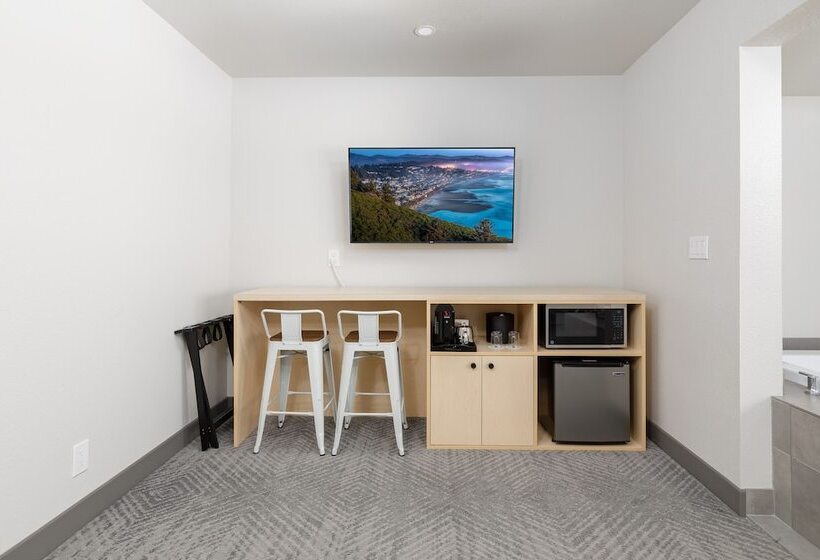 海の見えるダブルベッドスタンダードルーム, Surfland