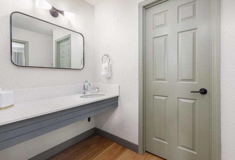 デラックススイート, Surfland