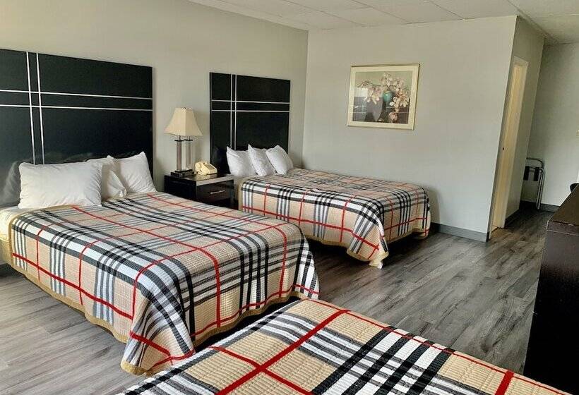 חדר בסיסי לשלושה, Tappan Zee