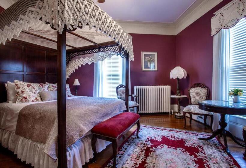 Номер Стандарт, The Oaks Victorian Inn