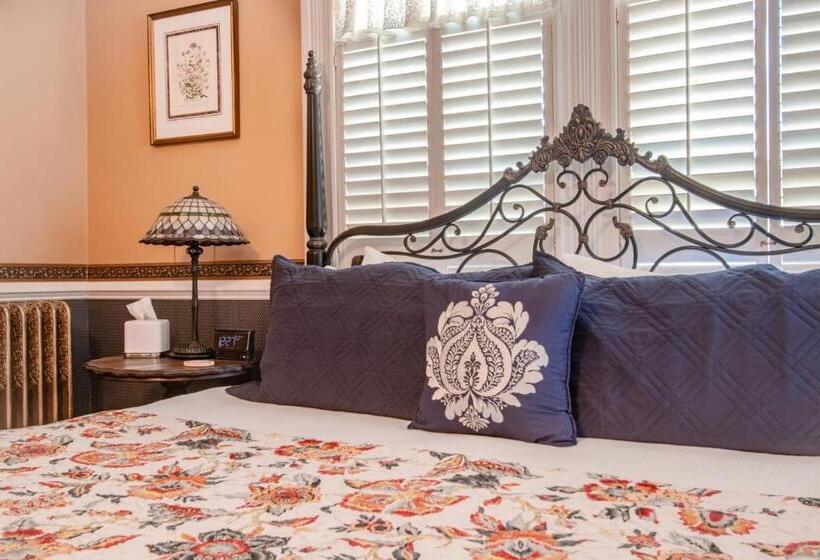 Люкс Кровать Кинг, The Oaks Victorian Inn