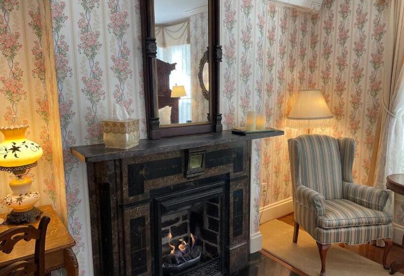 Номер Стандарт, The Oaks Victorian Inn