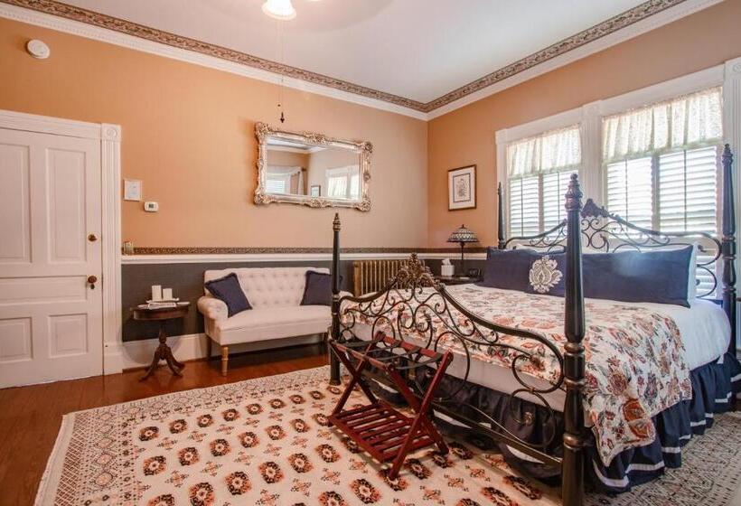 Люкс Кровать Кинг, The Oaks Victorian Inn