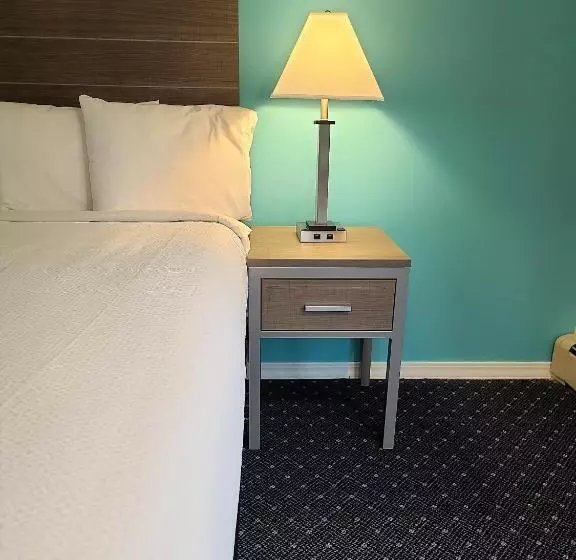 キングサイズベッドのスタンダードルーム, Olde Tavern Motel And Inn   Cape Cod