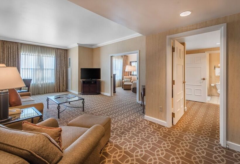 جناح سرير كينج, Omni Interlocken