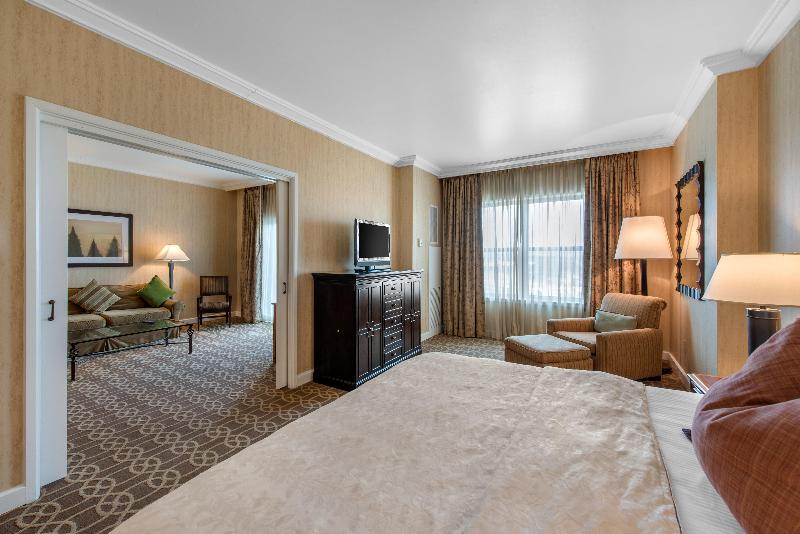 جناح سرير كينج, Omni Interlocken