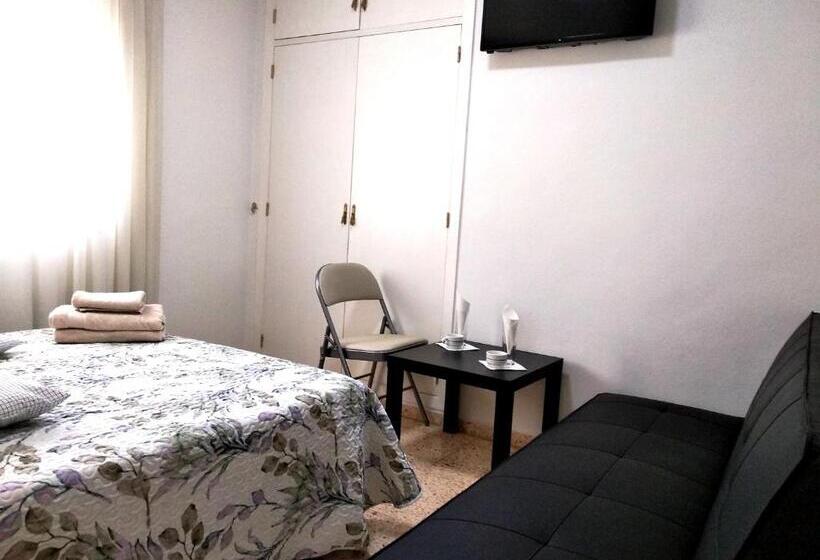 اتاق استاندارد با بالکن, Golden Tower Pensión Auto Check In