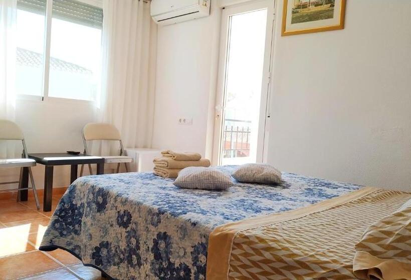 Superior Room with Terrace, Golden Tower Pensión Auto Check In