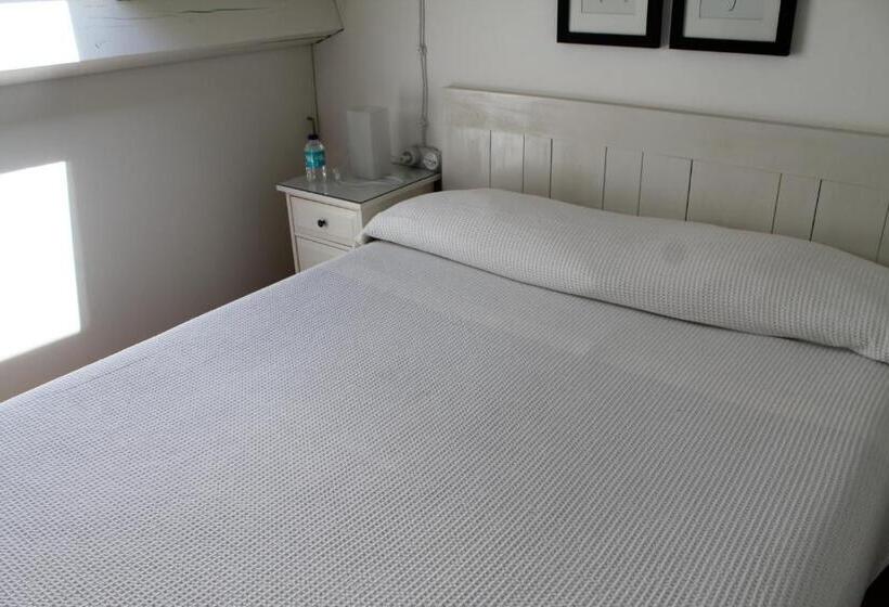 标准三人间, Pensión Con Encanto San Martiño Pinario