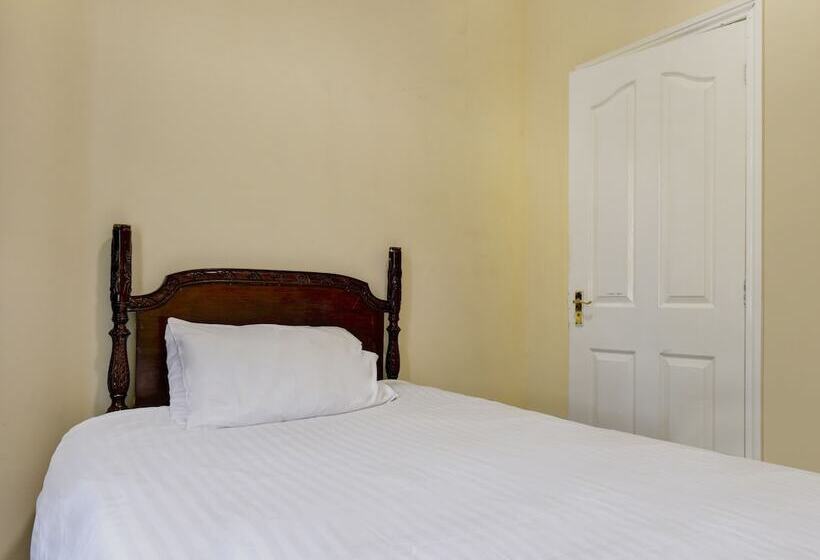 标准单人间, Empire