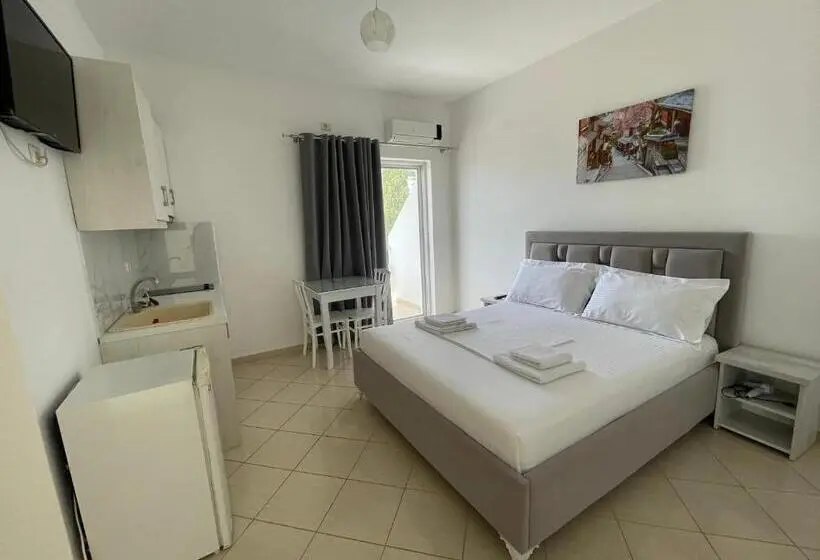 اتاق استاندارد با بالکن, Joni Apartments