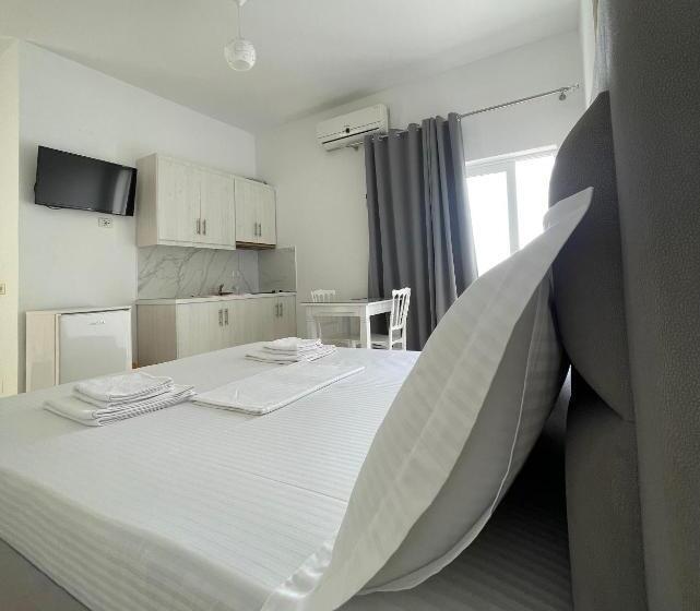 اتاق استاندارد با بالکن, Joni Apartments