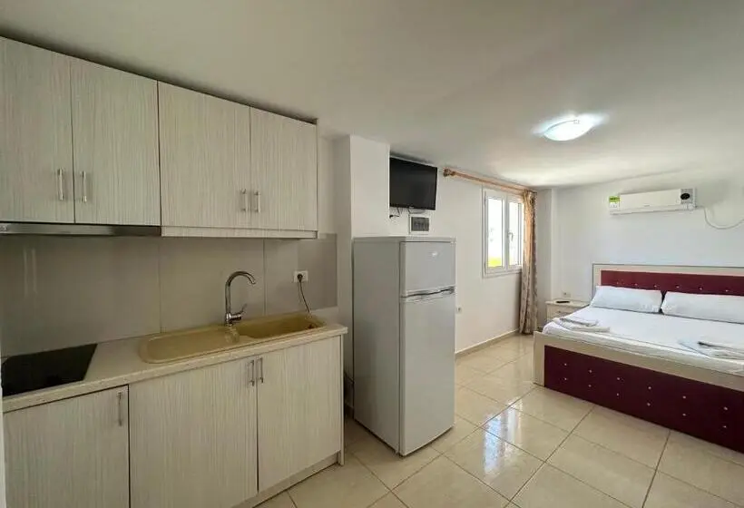 اتاق استاندارد در طبقه همکف, Joni Apartments