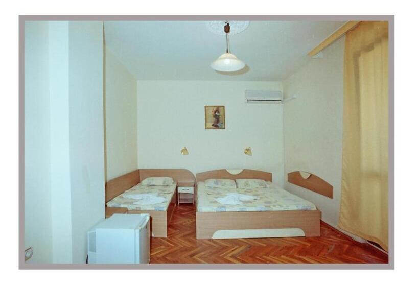 חדר משפחתי, Apart