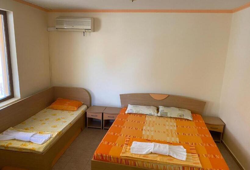 חדר משפחתי, Apart