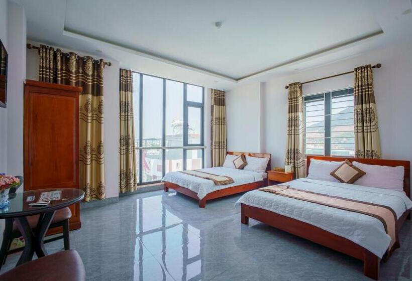 اتاق خانوادگی, Phú Xuân