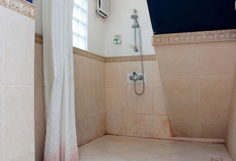 חדר סטנדרט, Oyo 2359 Bayfront Karnadia