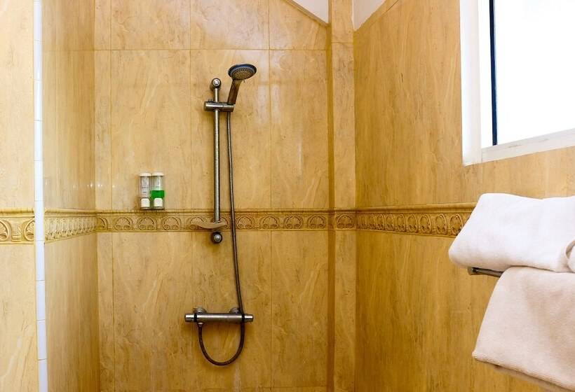 חדר סטנדרט, Oyo 2359 Bayfront Karnadia