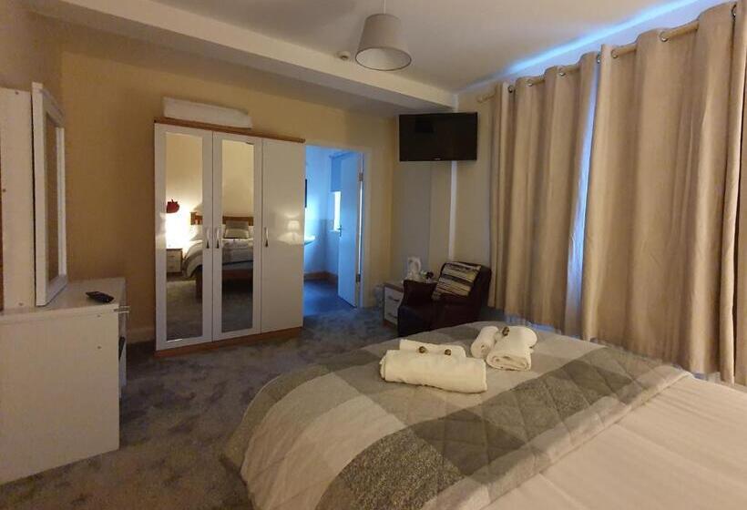 غرفة قياسية, The Bowers Bar & Restaurant