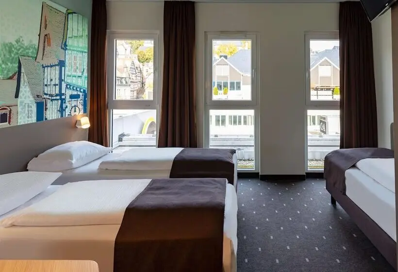 スタンダードトリプルルーム, B&b Hotel Marburg