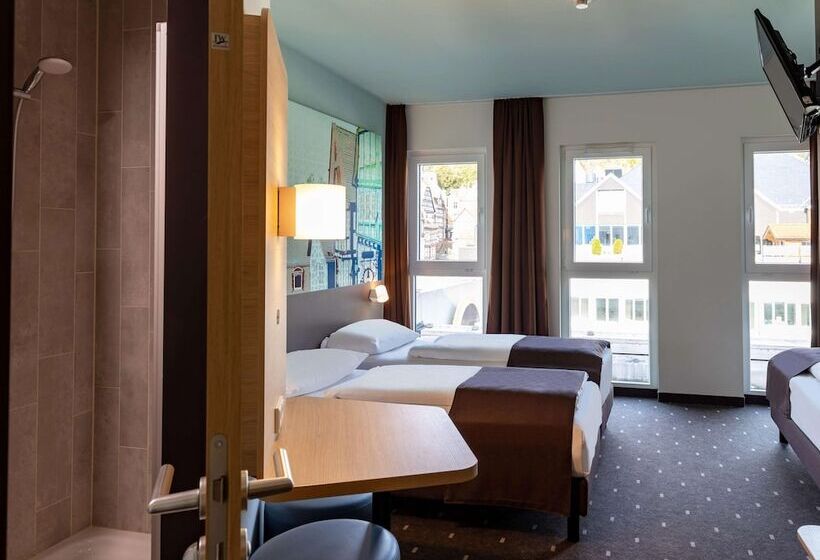 חדר סטנדרט לשלושה, B&b Hotel Marburg