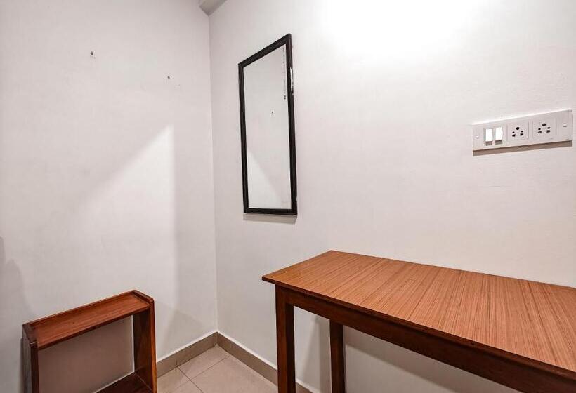 חדר סטנדרט עם מרפסת, Vibes Inn