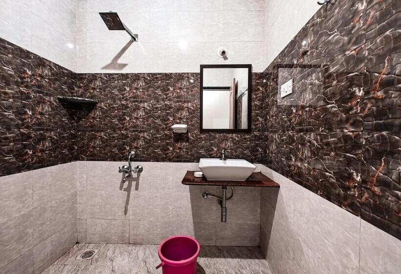 חדר סטנדרט עם מרפסת, Vibes Inn