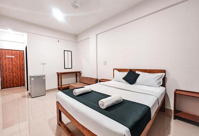 חדר סטנדרט לשלושה עם מרפסת, Vibes Inn