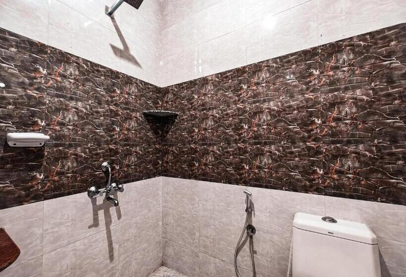 חדר סטנדרט לשלושה עם מרפסת, Vibes Inn