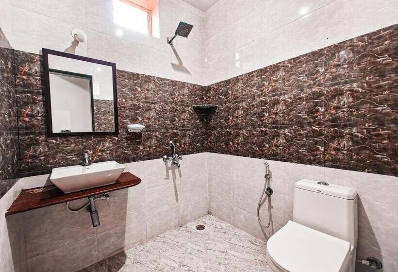 חדר סטנדרט לשלושה עם מרפסת, Vibes Inn