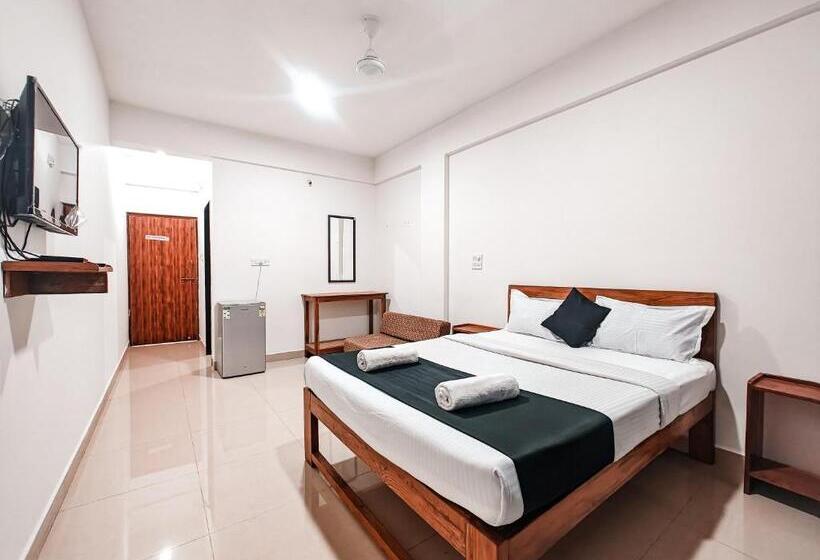 חדר סטנדרט לשלושה עם מרפסת, Vibes Inn