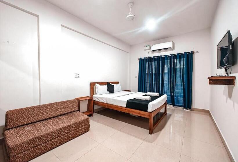 חדר סטנדרט לשלושה עם מרפסת, Vibes Inn