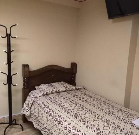 اتاق استاندارد یک تخته با سرویس بهداشتی مشترک, Residencial Mariloy