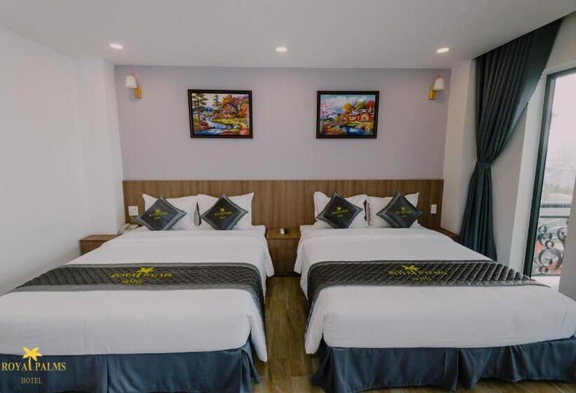 اتاق استاندارد چهارنفره با بالکن, Royal Palms