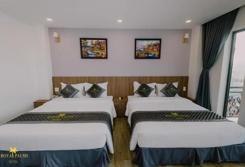 اتاق استاندارد چهارنفره با بالکن, Royal Palms
