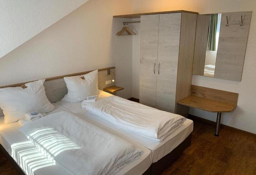 标准间, Waibstadter Hof