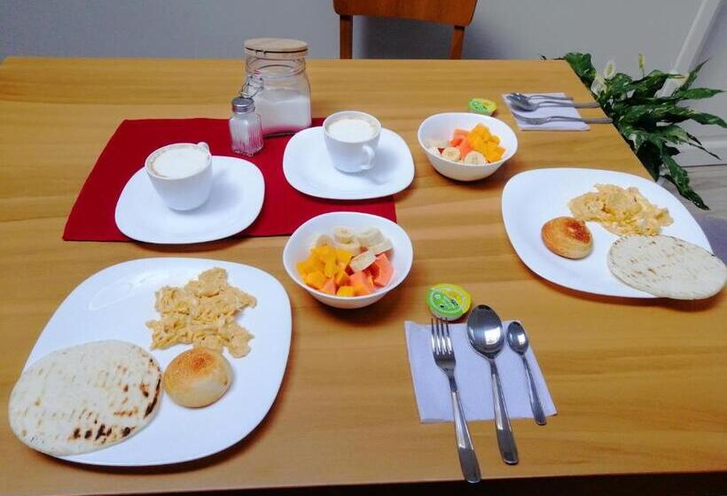 スタンダードトリプルルーム, Alicia Hostal Filandia