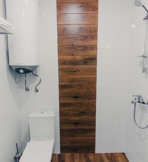 디럭스 룸, Magura