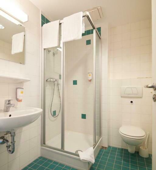 غرفة قياسية, Sportschule Oberhaching