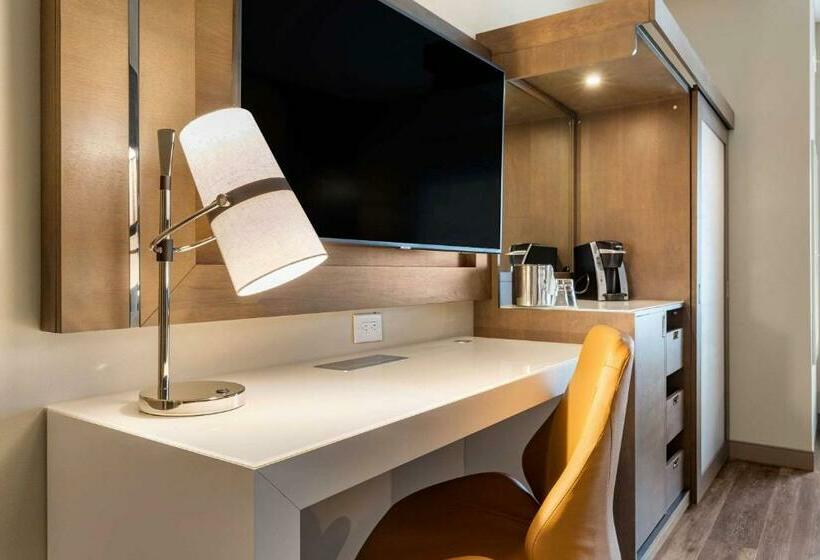 غرفة قياسية سرير كينج, Cambria Hotel Summerville   Charleston