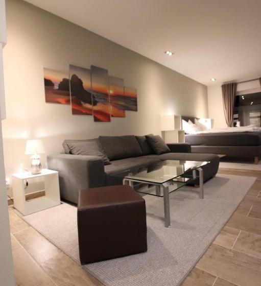 带大床的豪华间, Gate 13 Aurich Innenstadt