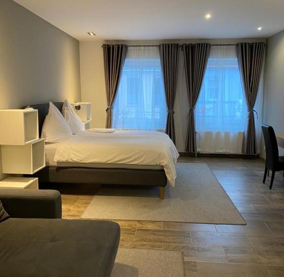 带大床的豪华间, Gate 13 Aurich Innenstadt