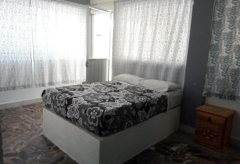 חדר דלוקס, Juarez