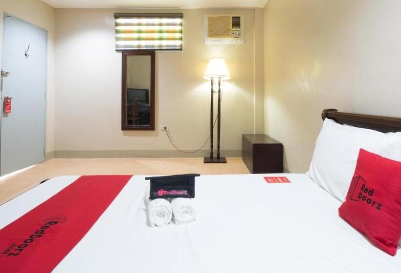 اتاق لوکس, Reddoorz At Teofila Lodge